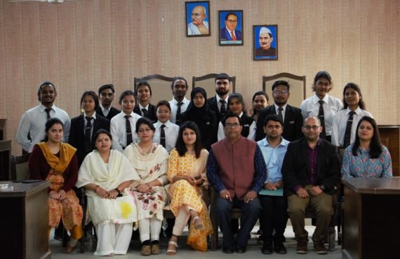 DSC02538 (2)-1 libra faculty with student